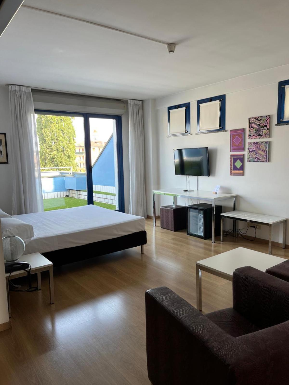 Park Hotel Residence Crema Esterno foto