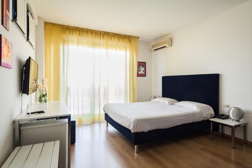 Park Hotel Residence Crema Esterno foto